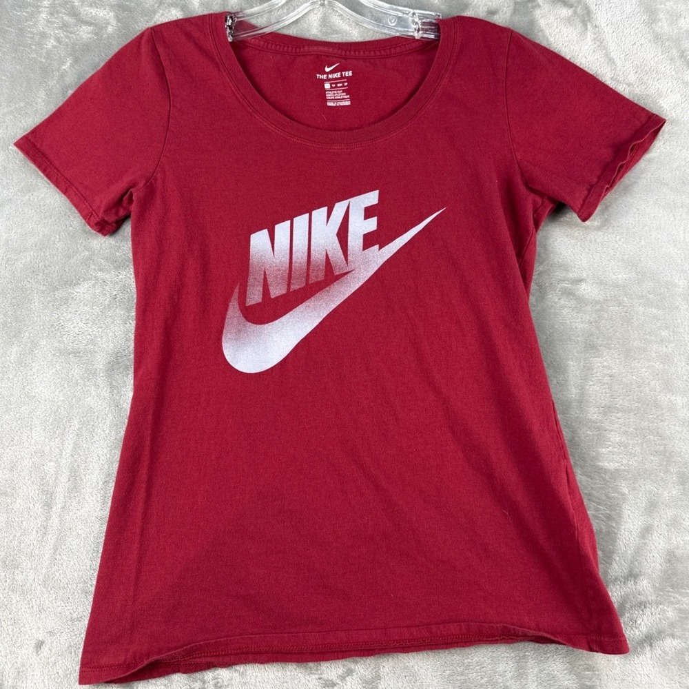 Nike T-Shirt Womens XS Athletic Cut Futura Logo Maroon Short Sleeve EUC